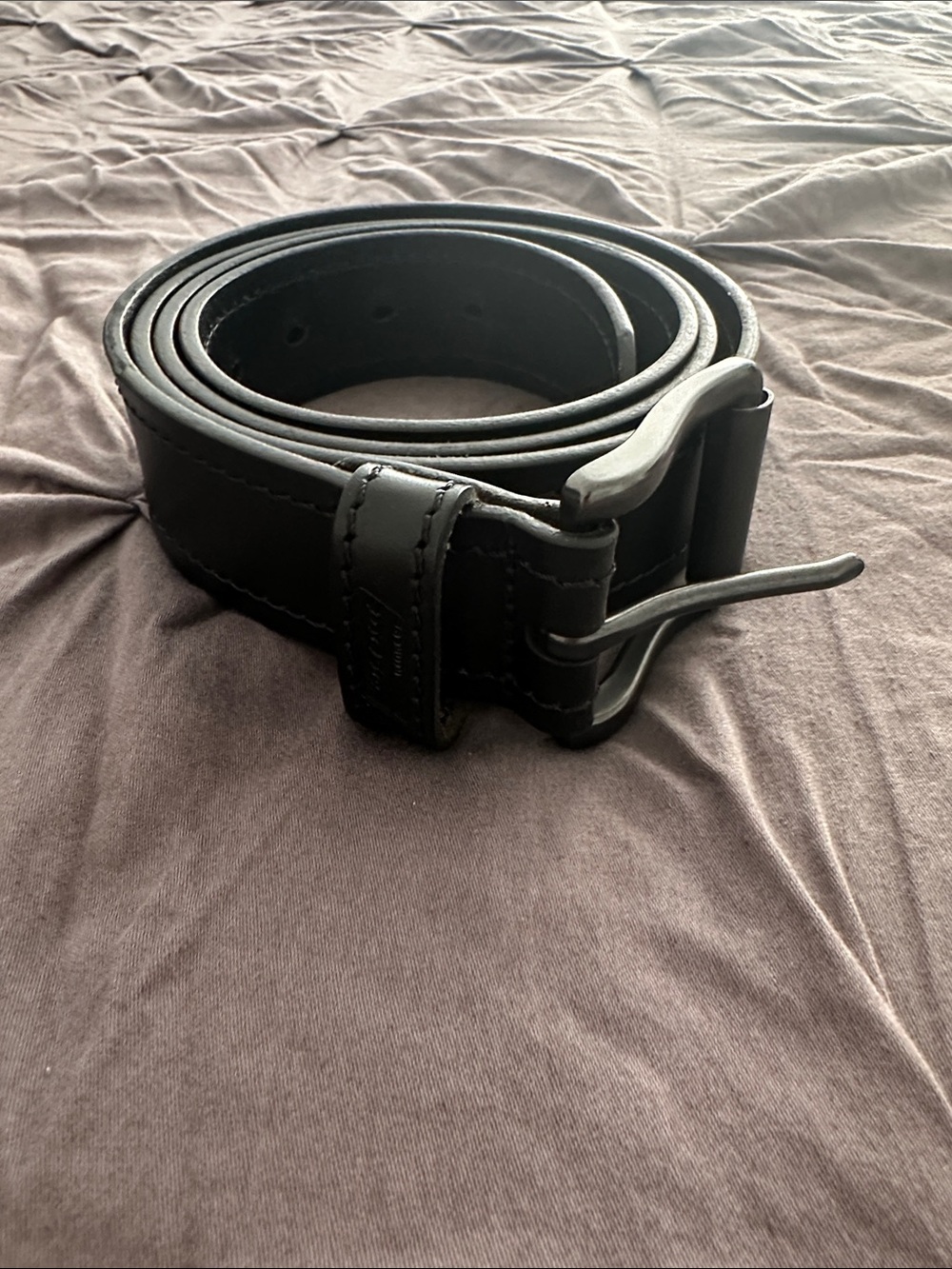 Dickie’s Classic Men's Black Leather Belt - Sleek Matte Buckle